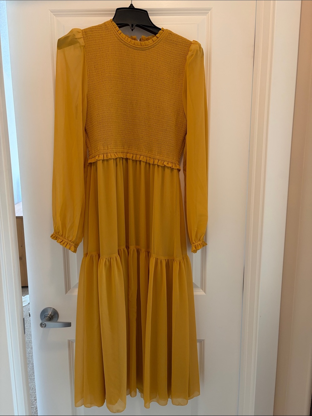 Aritzia Wilfred Women’s Mustard Yellow Long Sleeve Midi Dress
